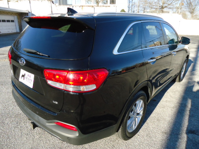 Kia Sorento LX V6 2WD 2017