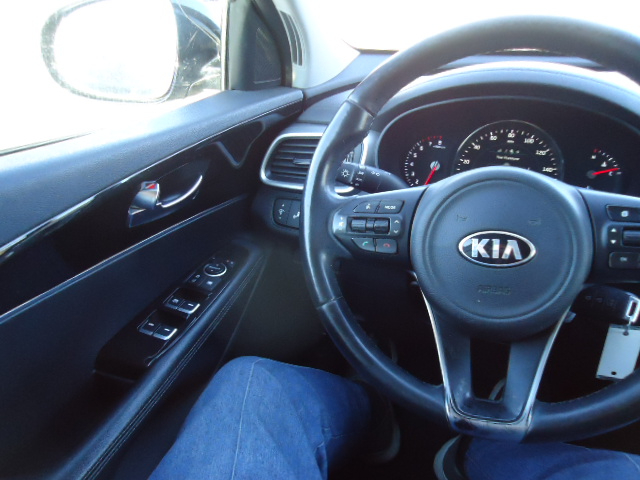 Kia Sorento LX V6 2WD 2017