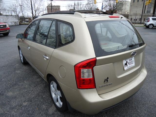 Kia Rondo Base 2007