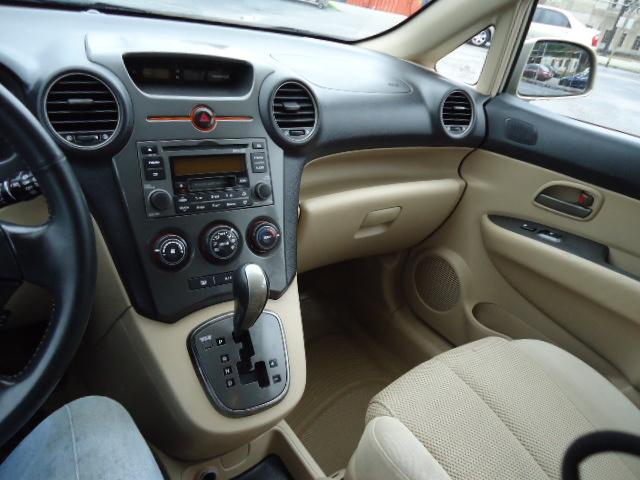 Kia Rondo Base 2007