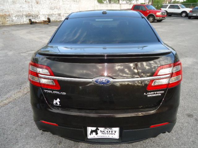 Ford Taurus Limited AWD 2013