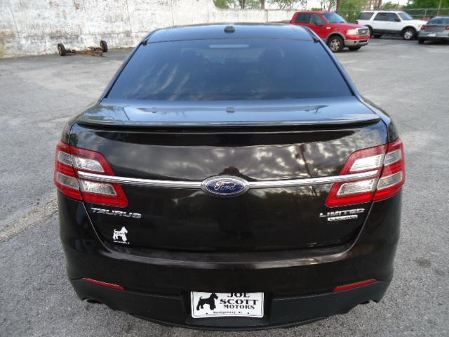 Ford Taurus Limited AWD 2013