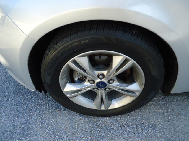 Ford Focus SE Sedan 2014