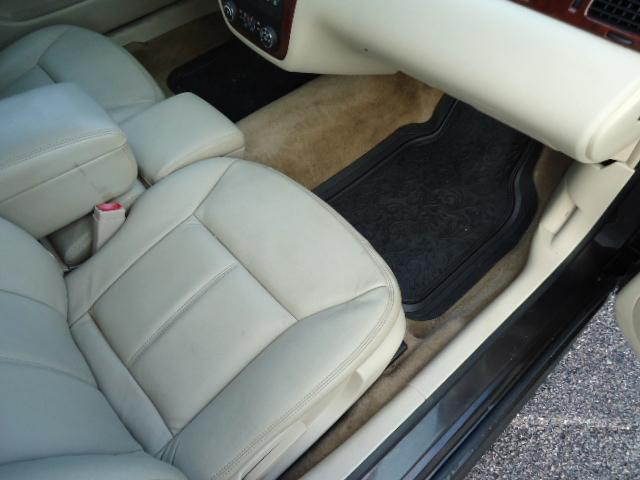 2009 Chevrolet Impala LT - Photo 10