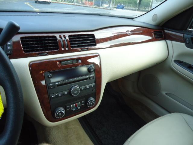 2009 Chevrolet Impala LT - Photo 16