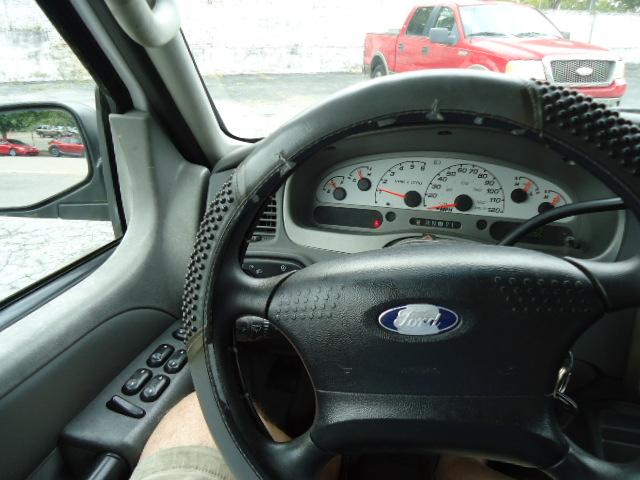 2004 Ford Explorer Sport Trac Adrenalin - Photo 19