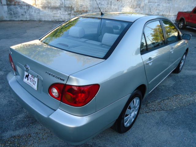 Toyota Corolla LE 4D Sedan at 2003