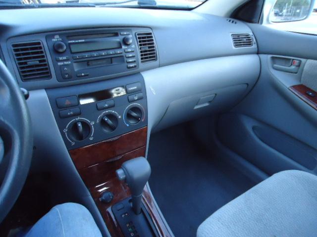 Toyota Corolla LE 4D Sedan at 2003