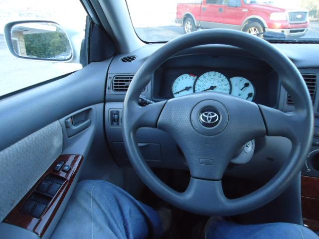 Toyota Corolla LE 4D Sedan at 2003
