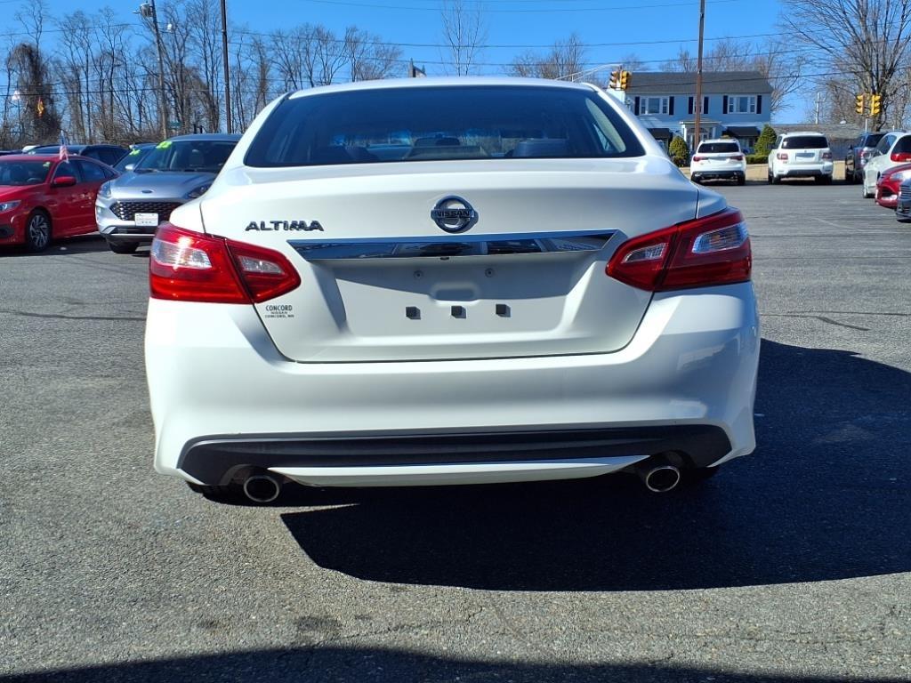 Nissan Altima  2017