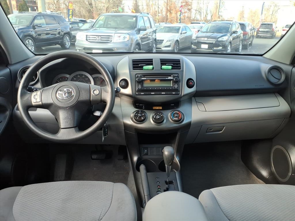 Toyota RAV4  2012