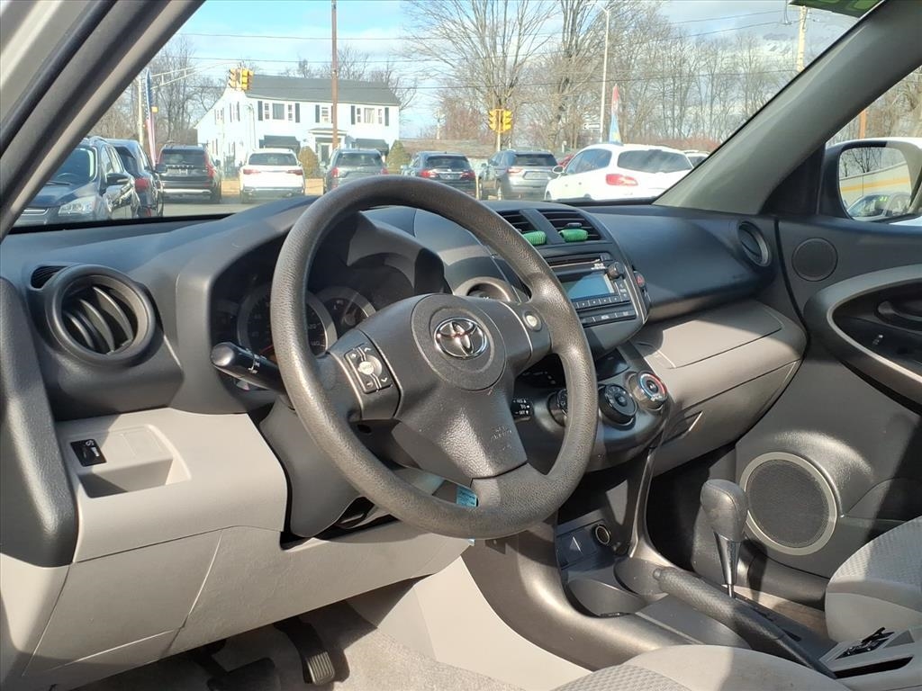 Toyota RAV4  2012