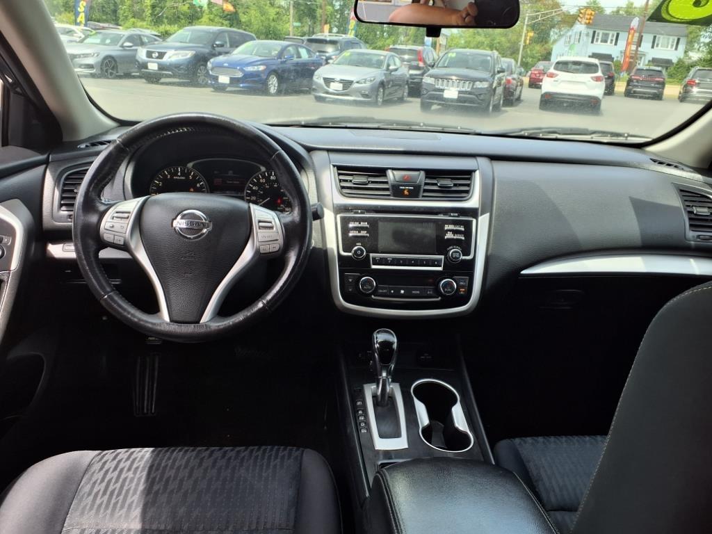 Nissan Altima 2.5 SV Sedan 2018