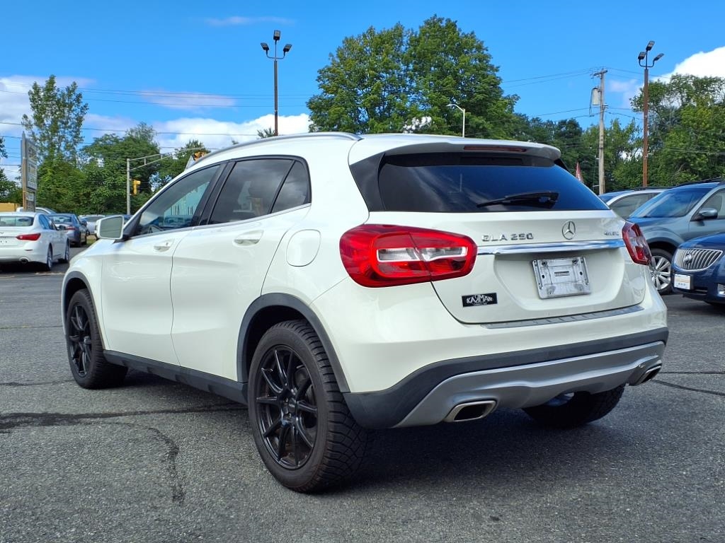 Mercedes-Benz GLA-Class  2015