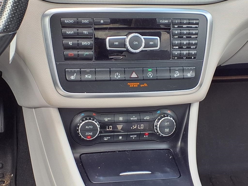 Mercedes-Benz GLA-Class  2015