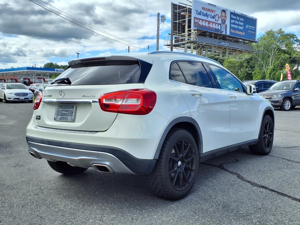 Mercedes-Benz GLA-Class  2015