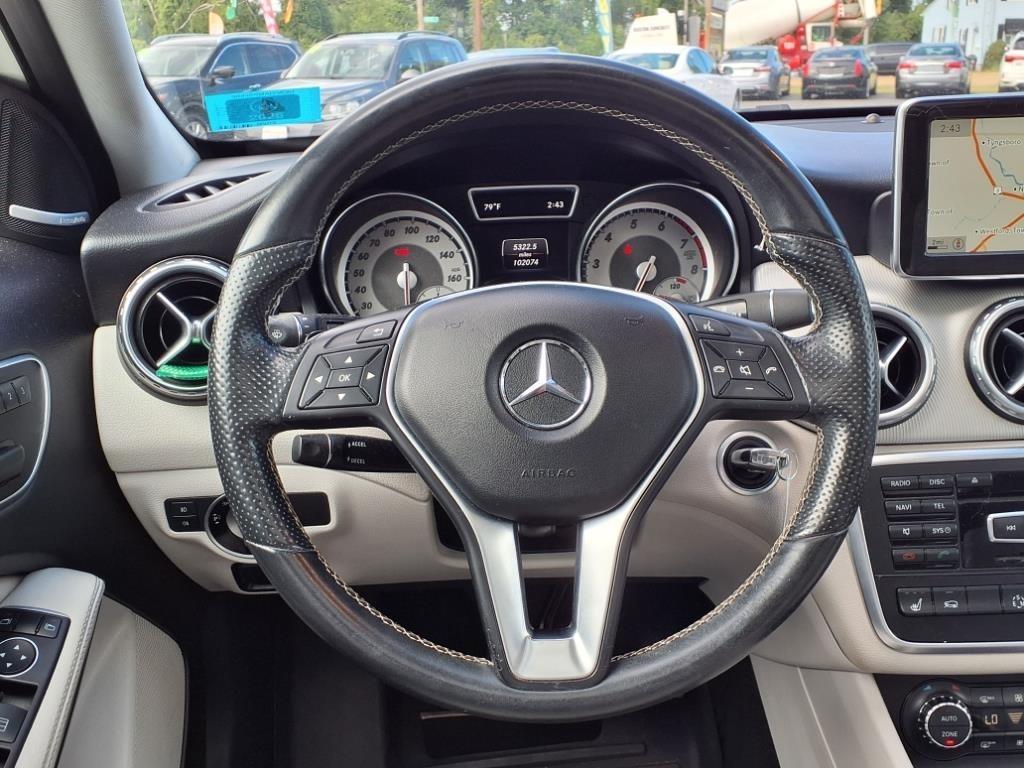 Mercedes-Benz GLA-Class  2015