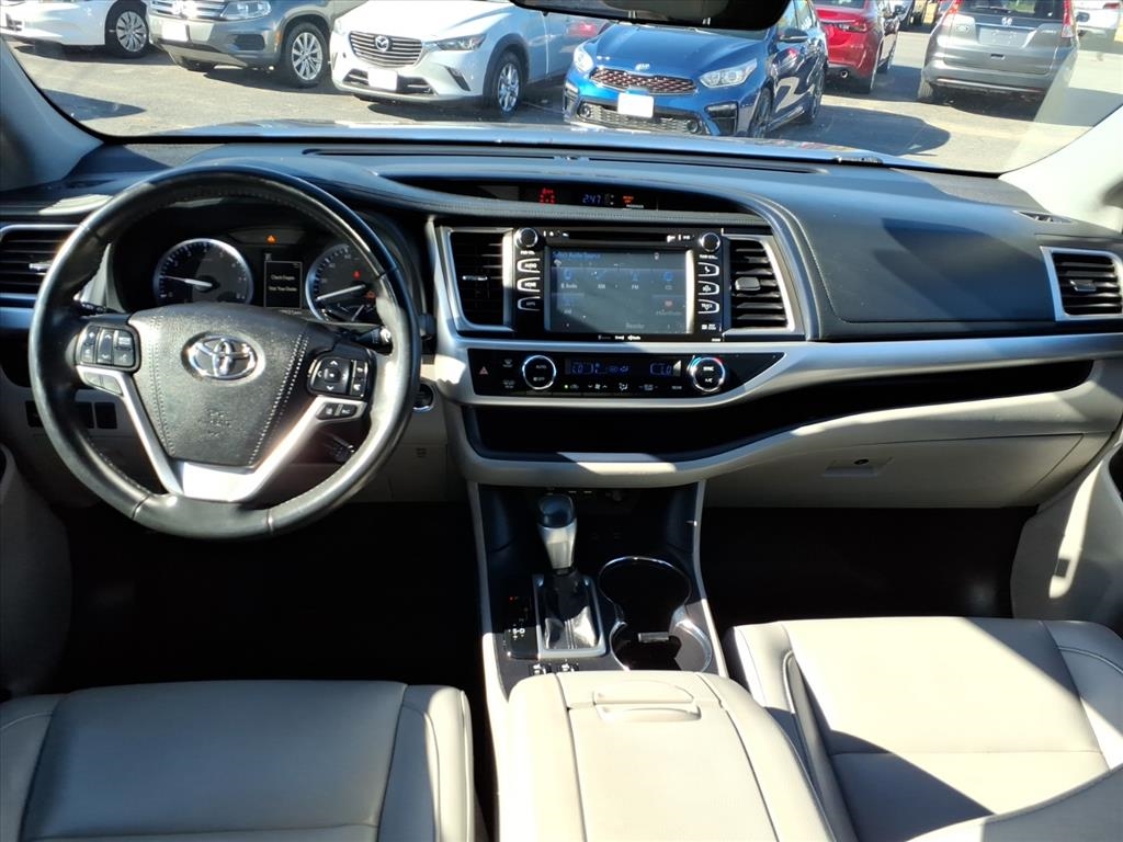 Toyota Highlander  2019