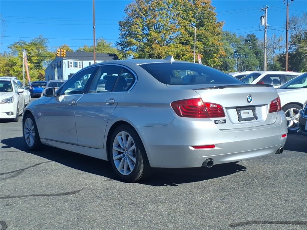 BMW 5-Series  2016