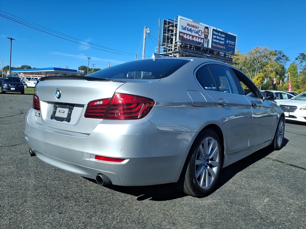 BMW 5-Series  2016