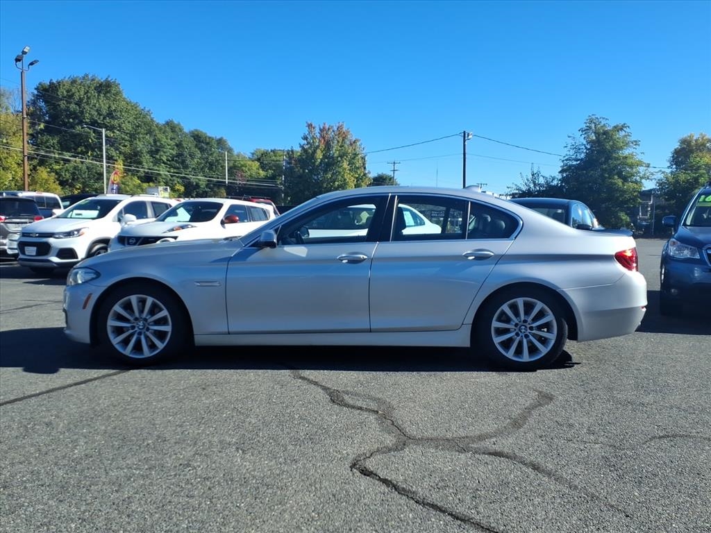 BMW 5-Series  2016