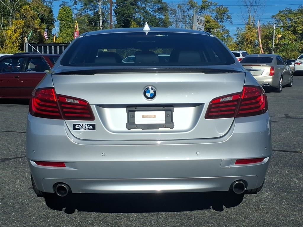 BMW 5-Series  2016