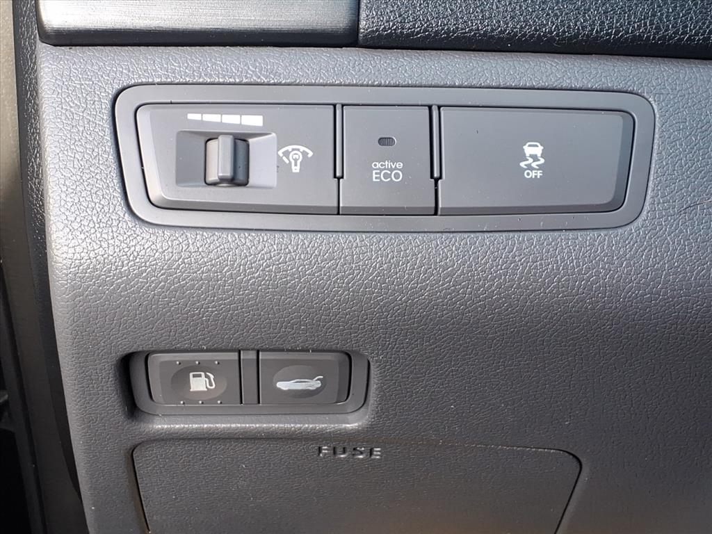 Hyundai Sonata  2013