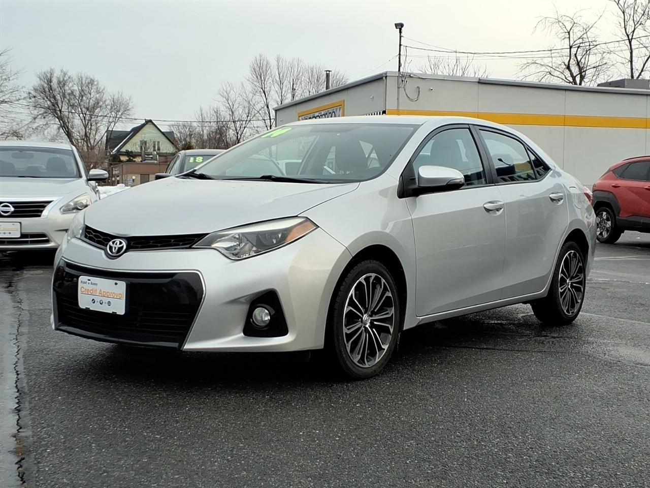 Toyota Corolla 4dr Sdn Man S Plus (Natl) 2014