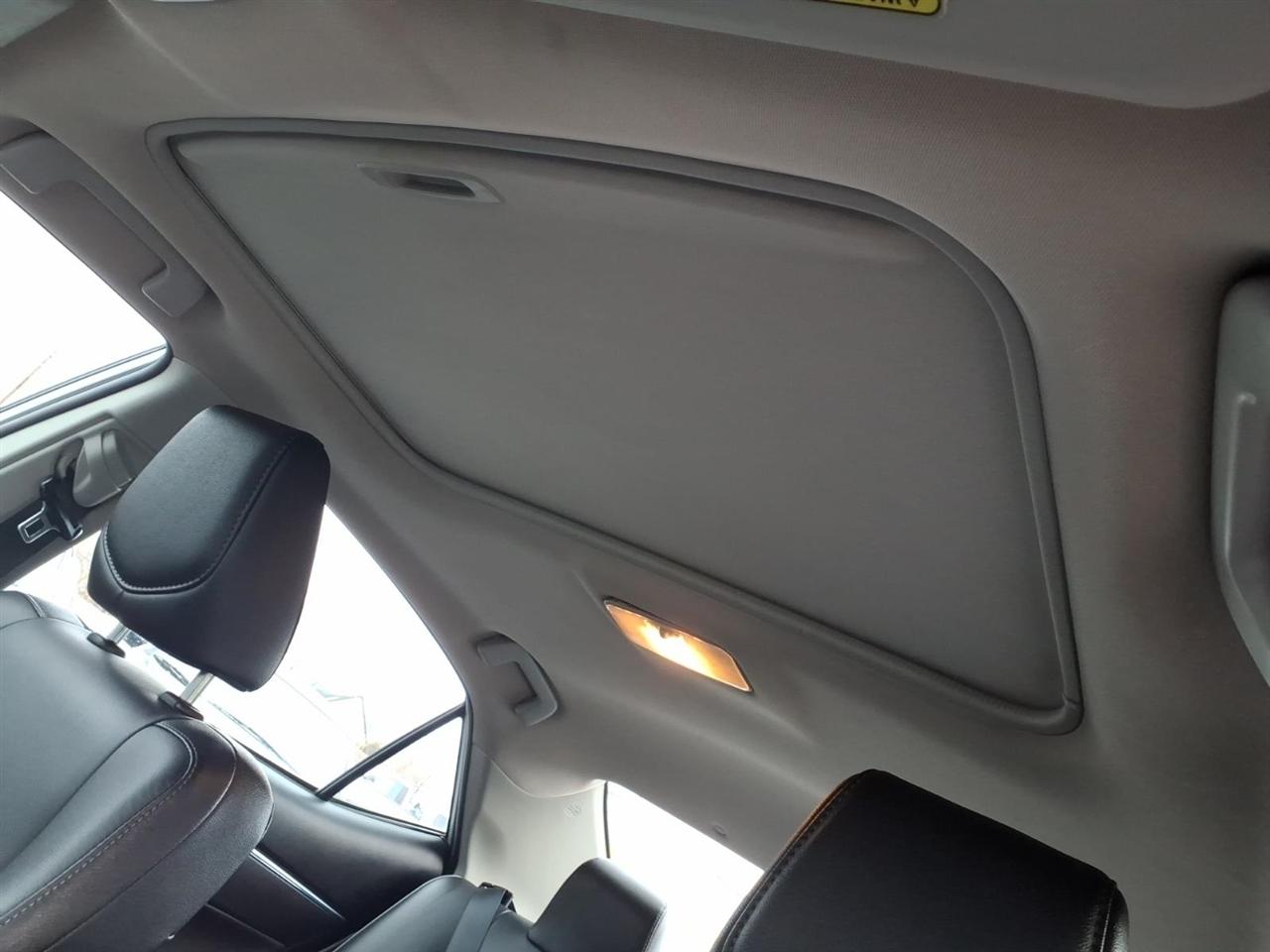 Toyota Corolla 4dr Sdn Man S Plus (Natl) 2014