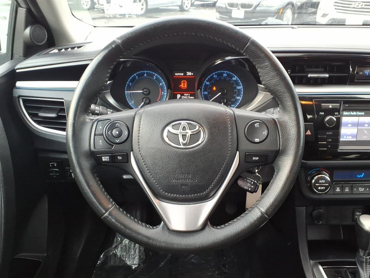 Toyota Corolla 4dr Sdn Man S Plus (Natl) 2014