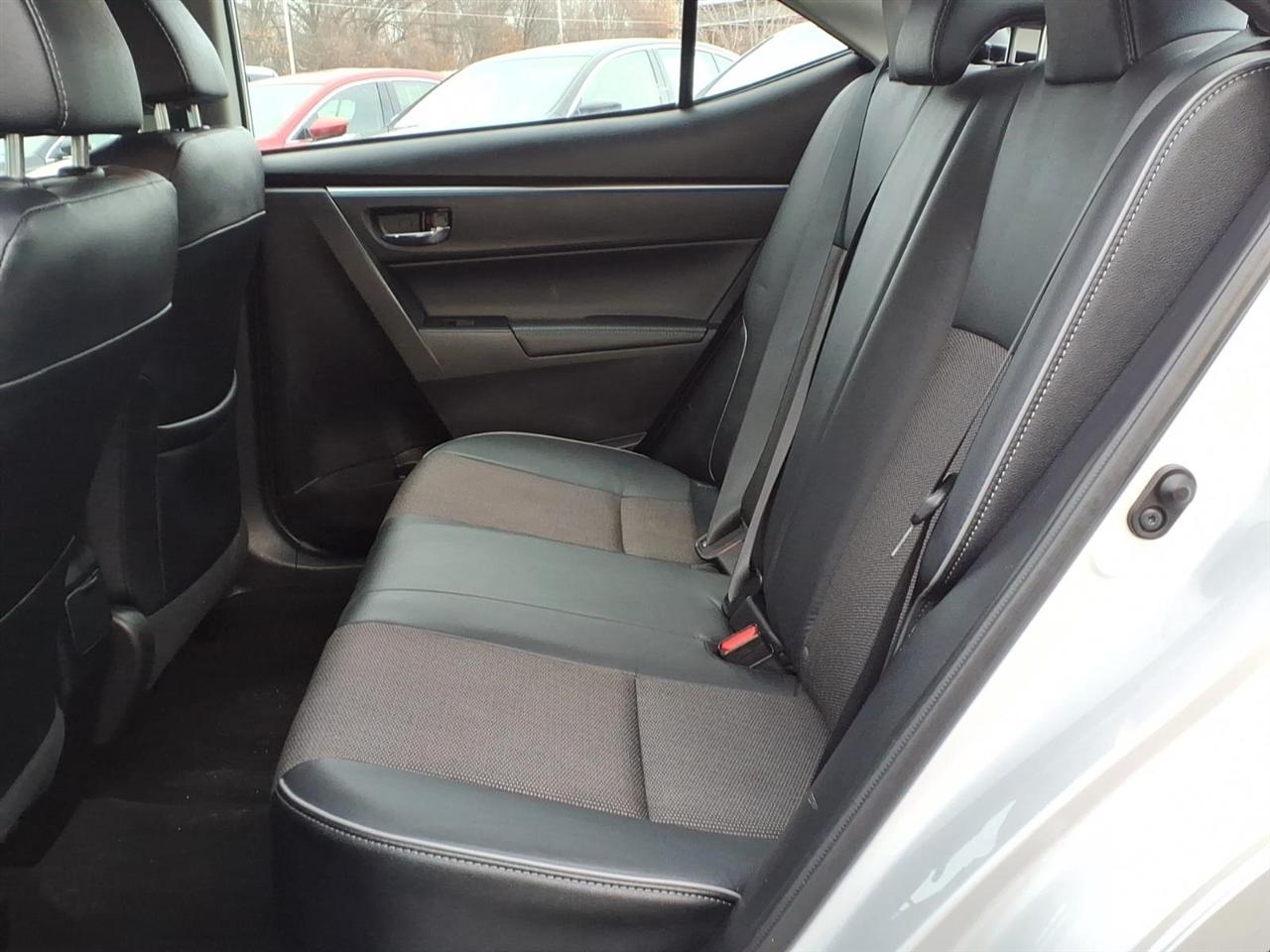 Toyota Corolla 4dr Sdn Man S Plus (Natl) 2014