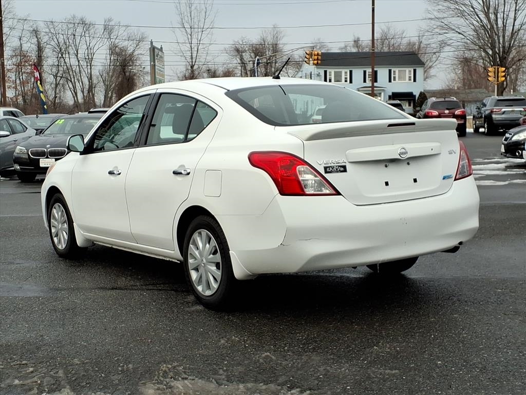 Nissan Versa  2014