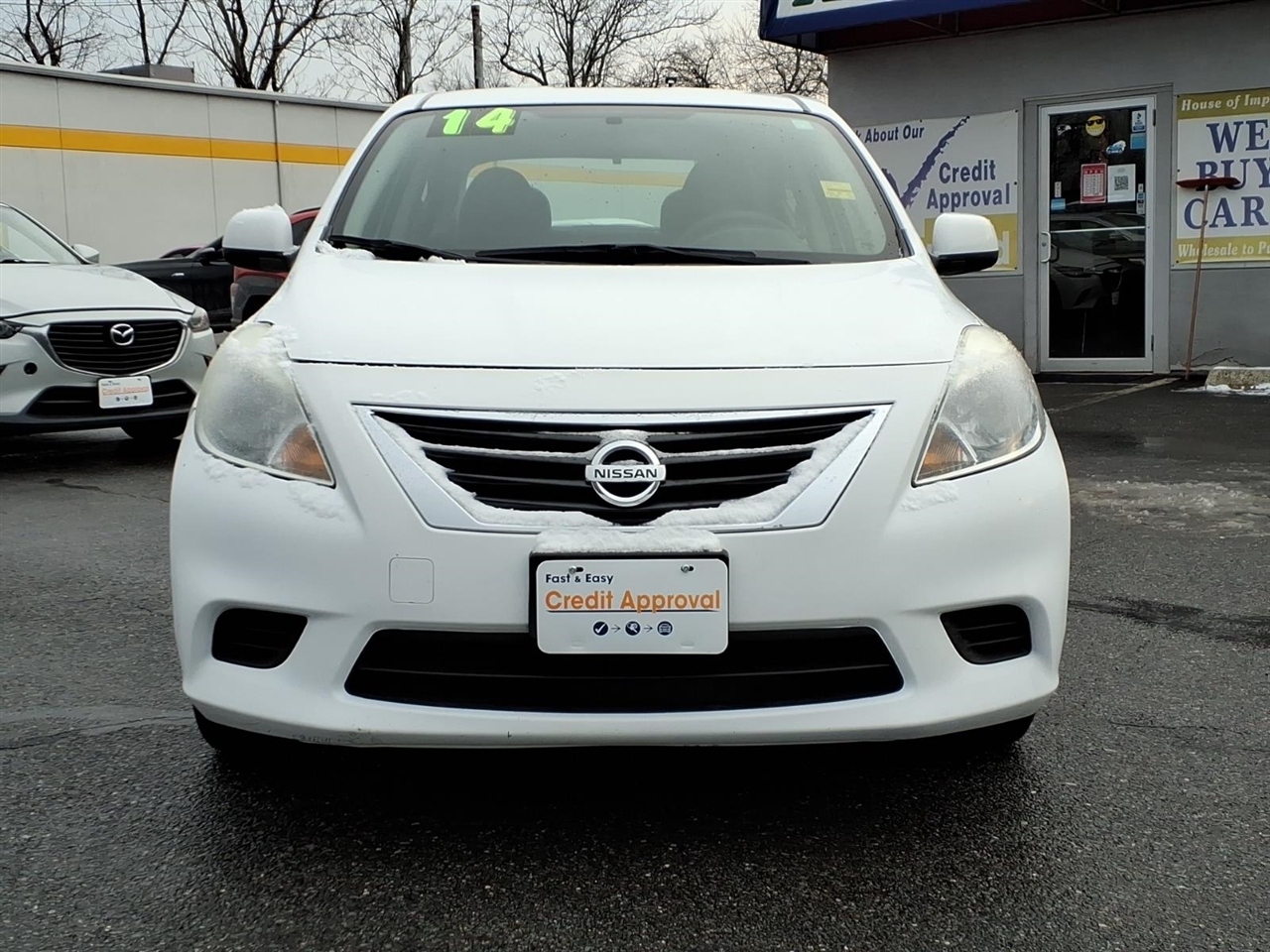 Nissan Versa  2014