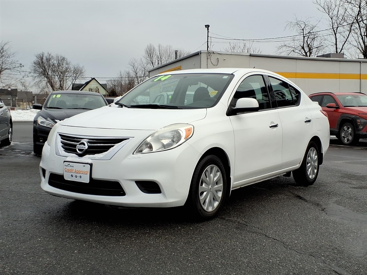 Nissan Versa  2014