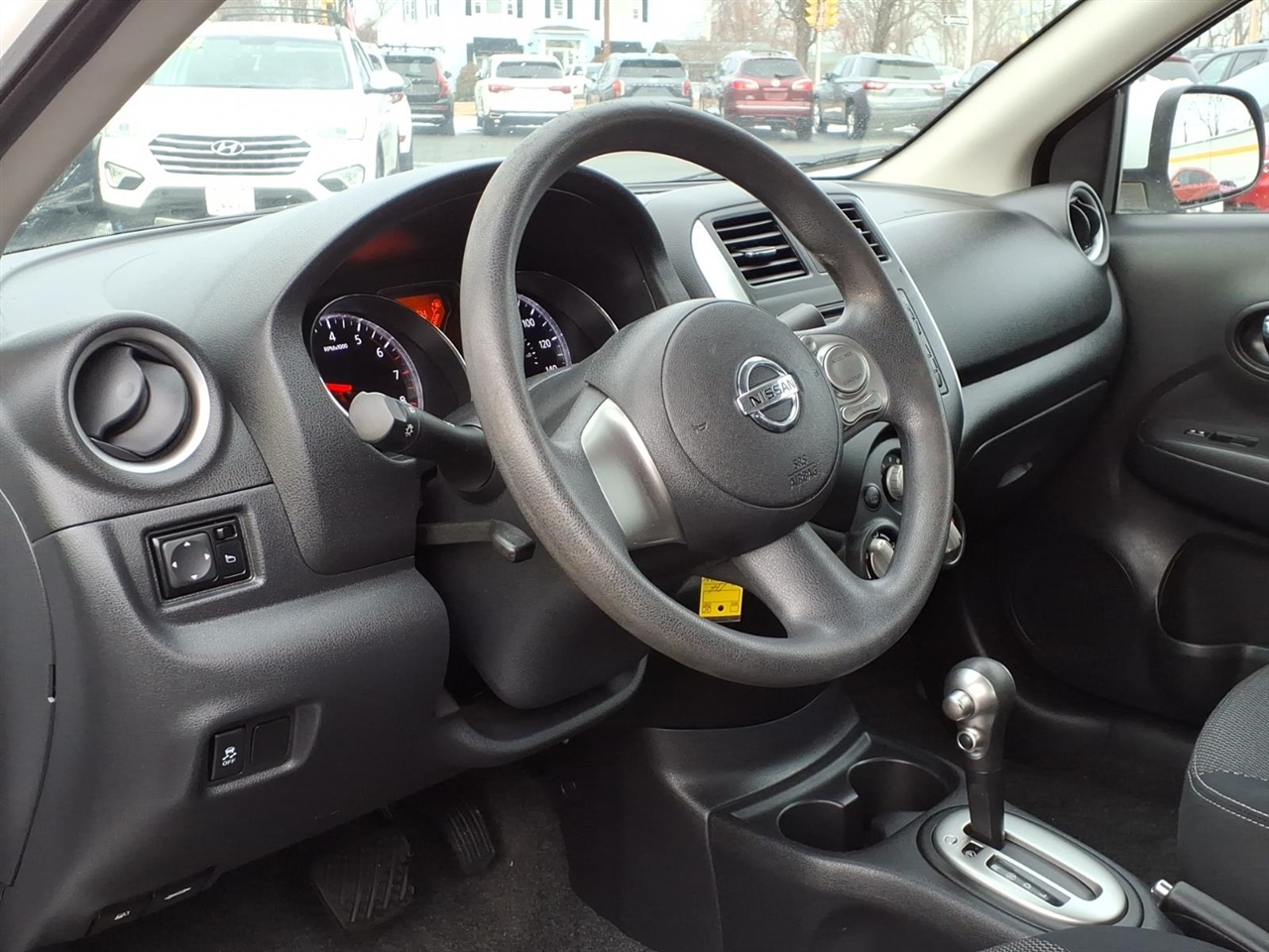 Nissan Versa  2014