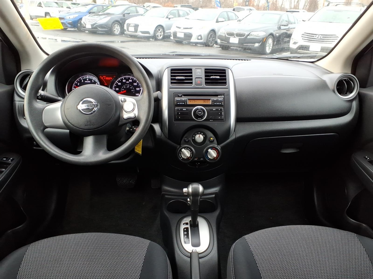 Nissan Versa  2014