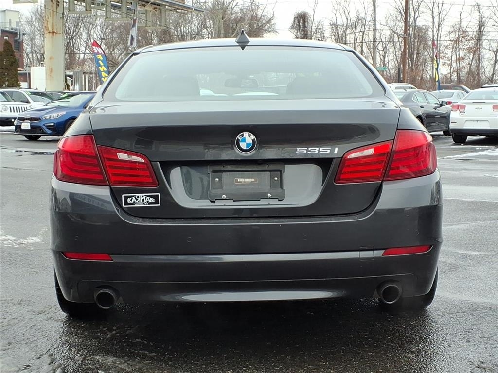 BMW 5-Series  2012