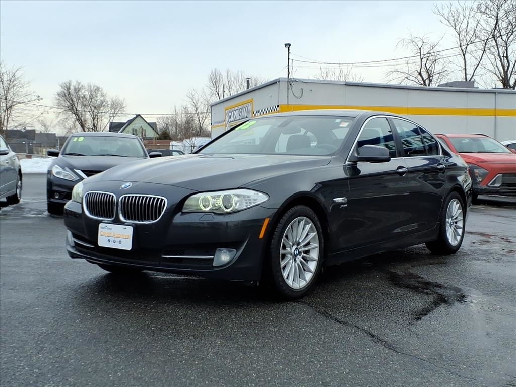 BMW 5-Series  2012
