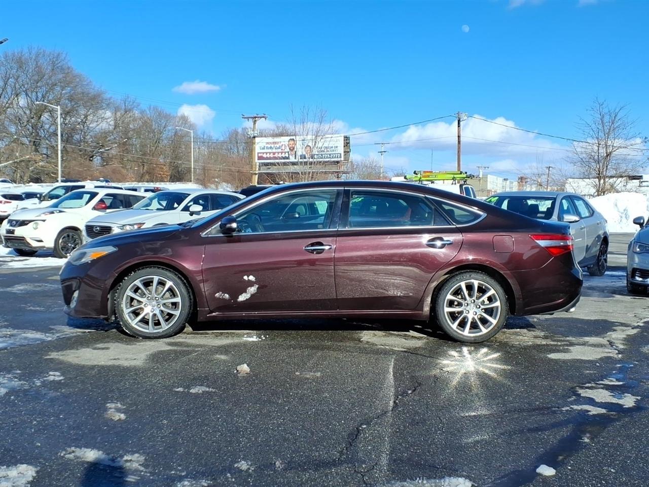Toyota Avalon  2015