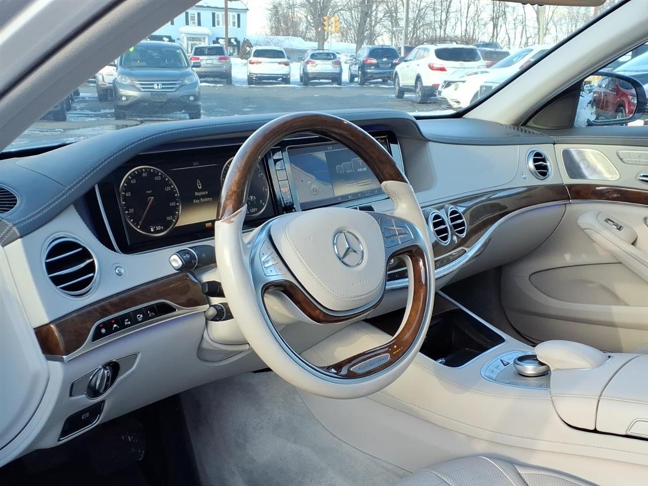 Mercedes-Benz S-Class 4dr Sdn S 550 4MATIC 2014