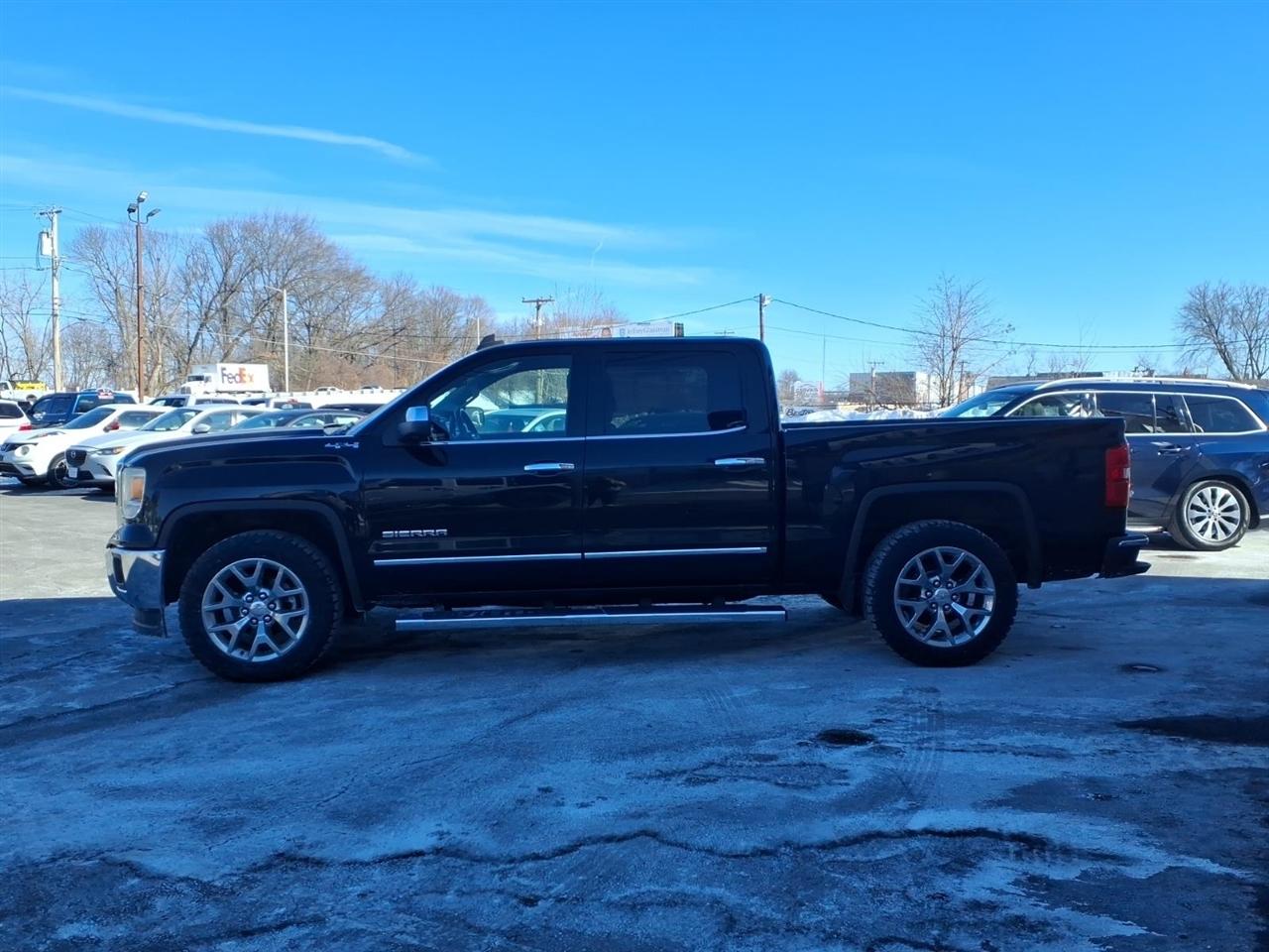 GMC Sierra 1500 4WD Crew Cab 143.5" SLT 2015