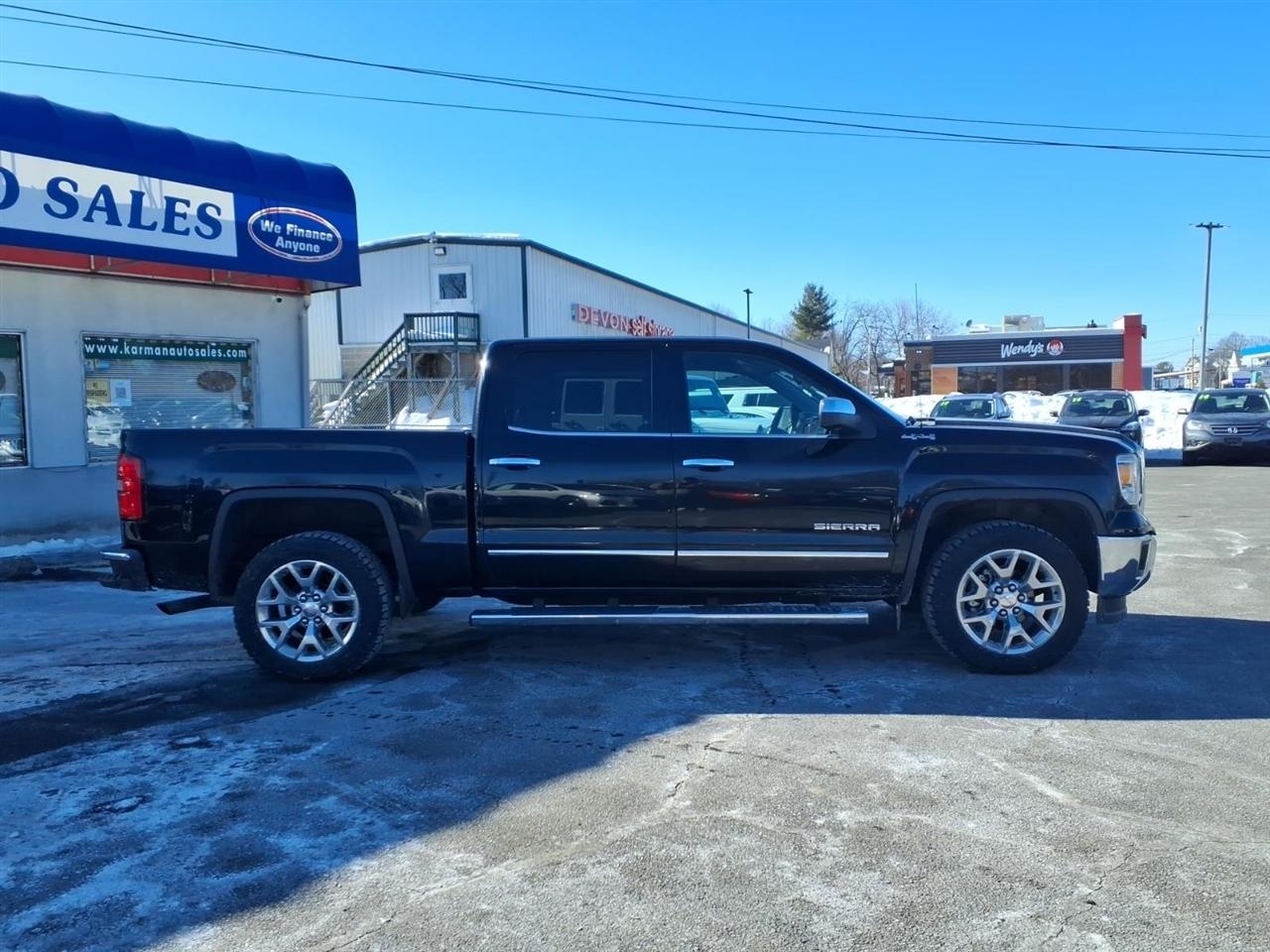 GMC Sierra 1500 4WD Crew Cab 143.5" SLT 2015