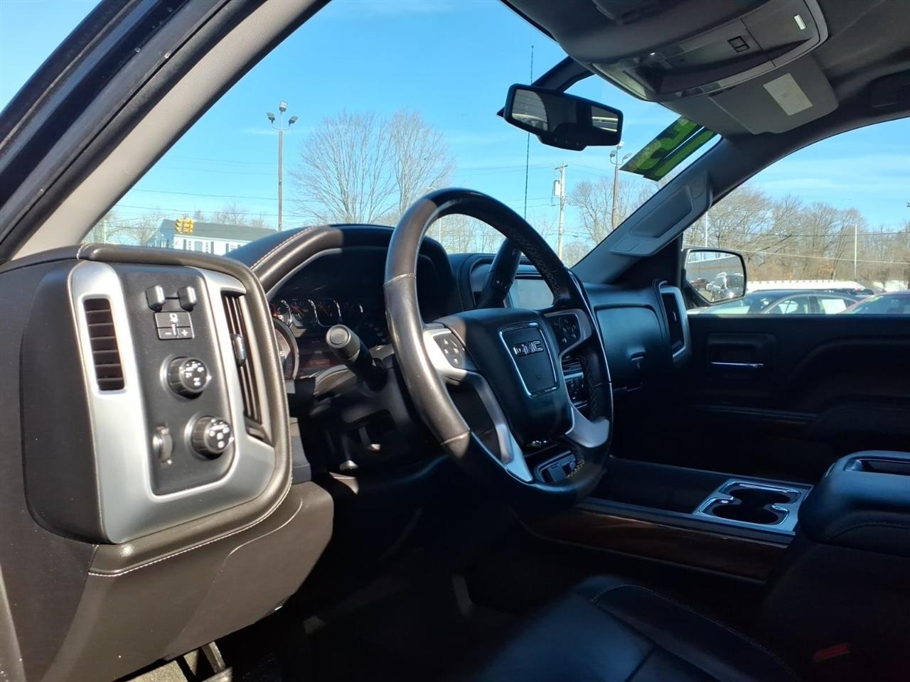GMC Sierra 1500 4WD Crew Cab 143.5" SLT 2015