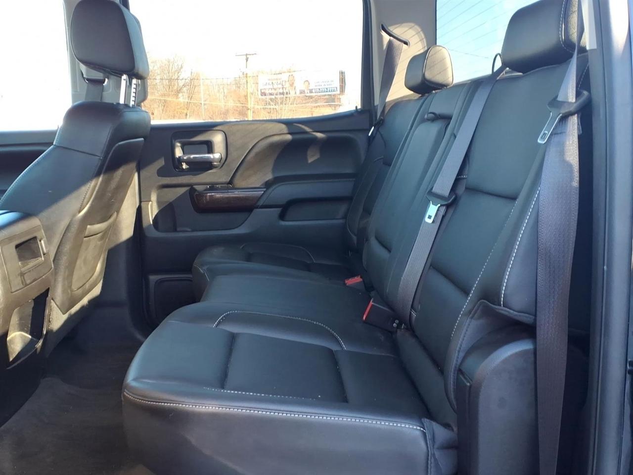 GMC Sierra 1500 4WD Crew Cab 143.5" SLT 2015