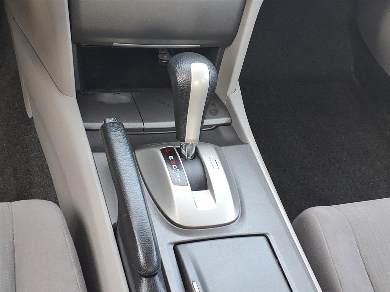 Honda Accord 4dr I4 Auto LX-P 2011