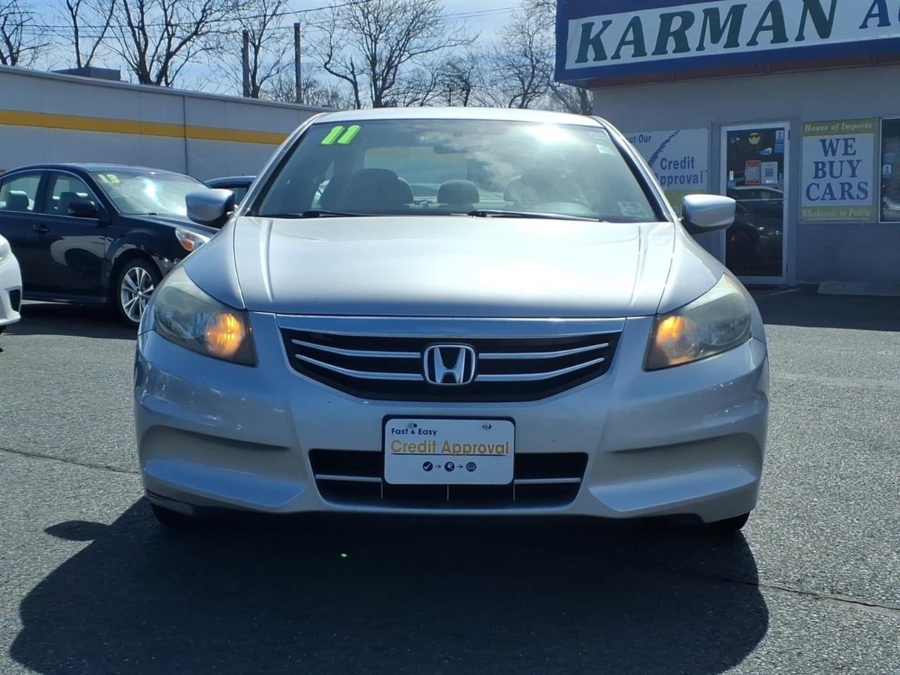 Honda Accord 4dr I4 Auto LX-P 2011