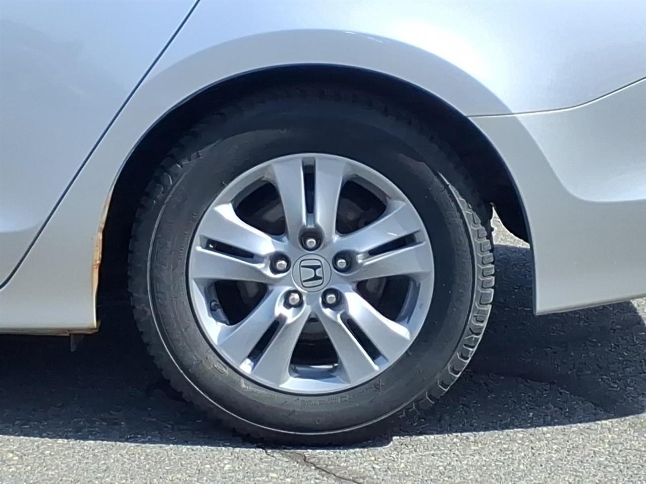 Honda Accord 4dr I4 Auto LX-P 2011