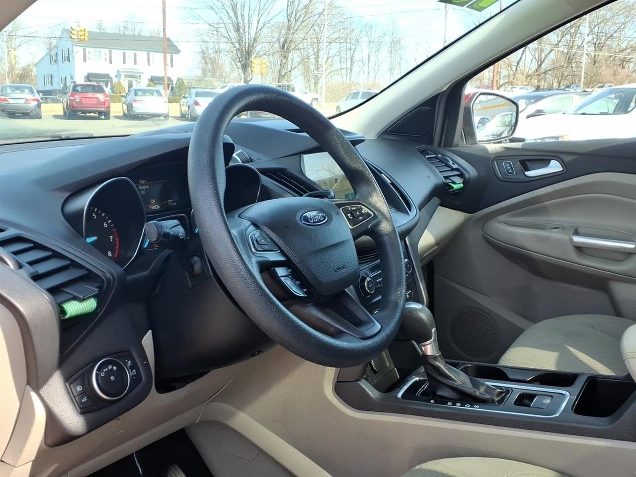 2017 Ford Escape SE - Photo 13
