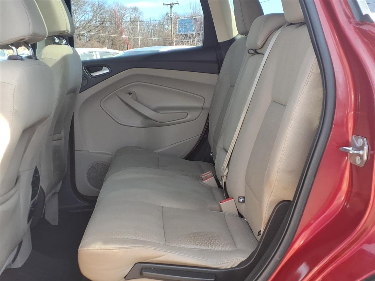 2017 Ford Escape SE - Photo 24
