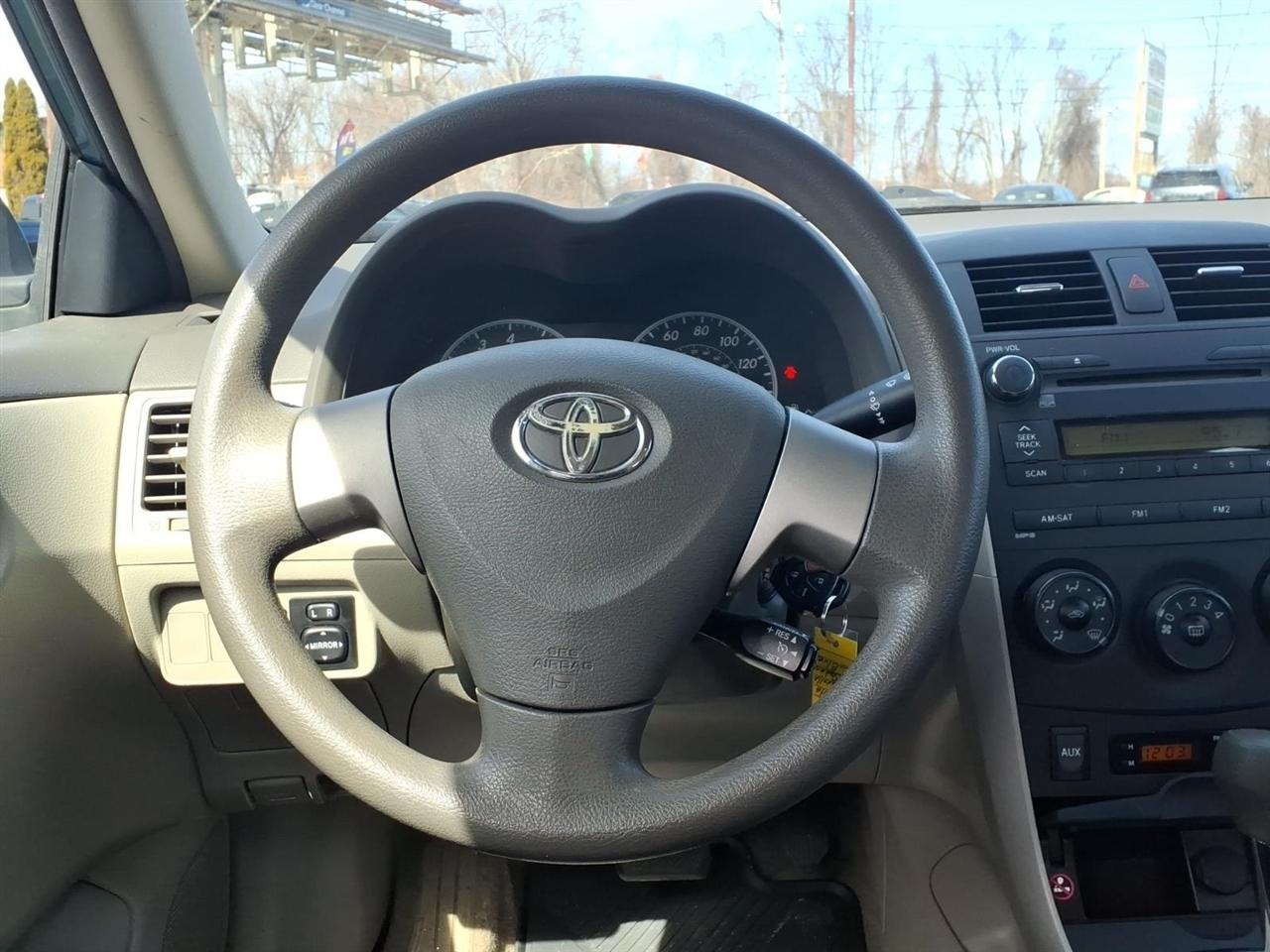 Toyota Corolla  2010